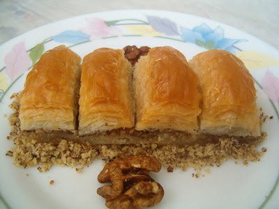 online pastane Essiz lezzette 1 kilo cevizli baklava  ubuk mamhseyin Mah. Ankara cicek , cicekci 